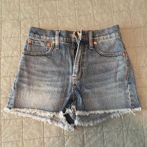 Madewell denim shorts. Size 25.